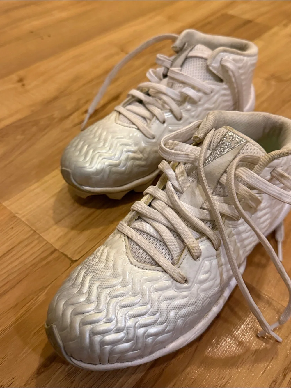cleats size 2 1/2